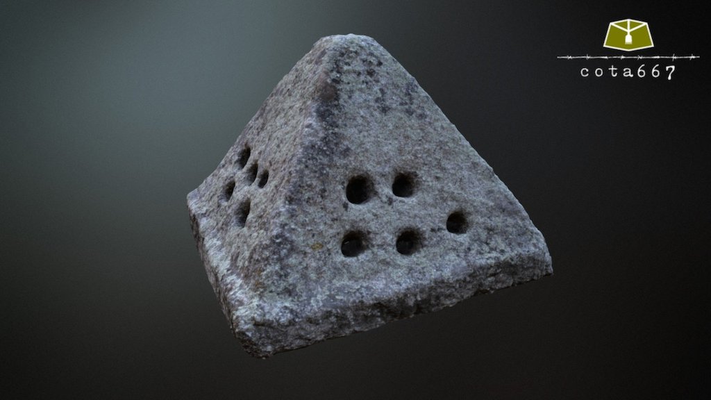 Tapa piramidal de chimenea de cueva