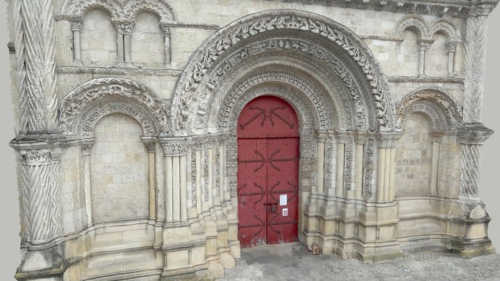 Porche de l'ancienne abbatiale Sainte Croix 3D Model