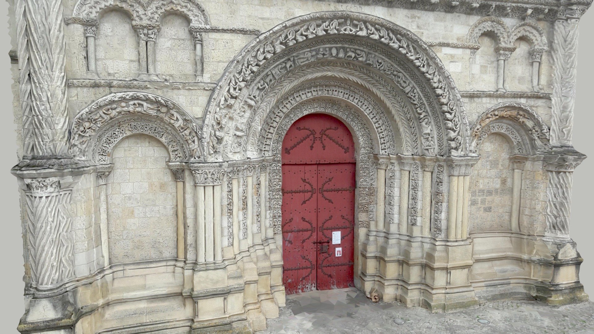 Porche de l'ancienne abbatiale Sainte Croix