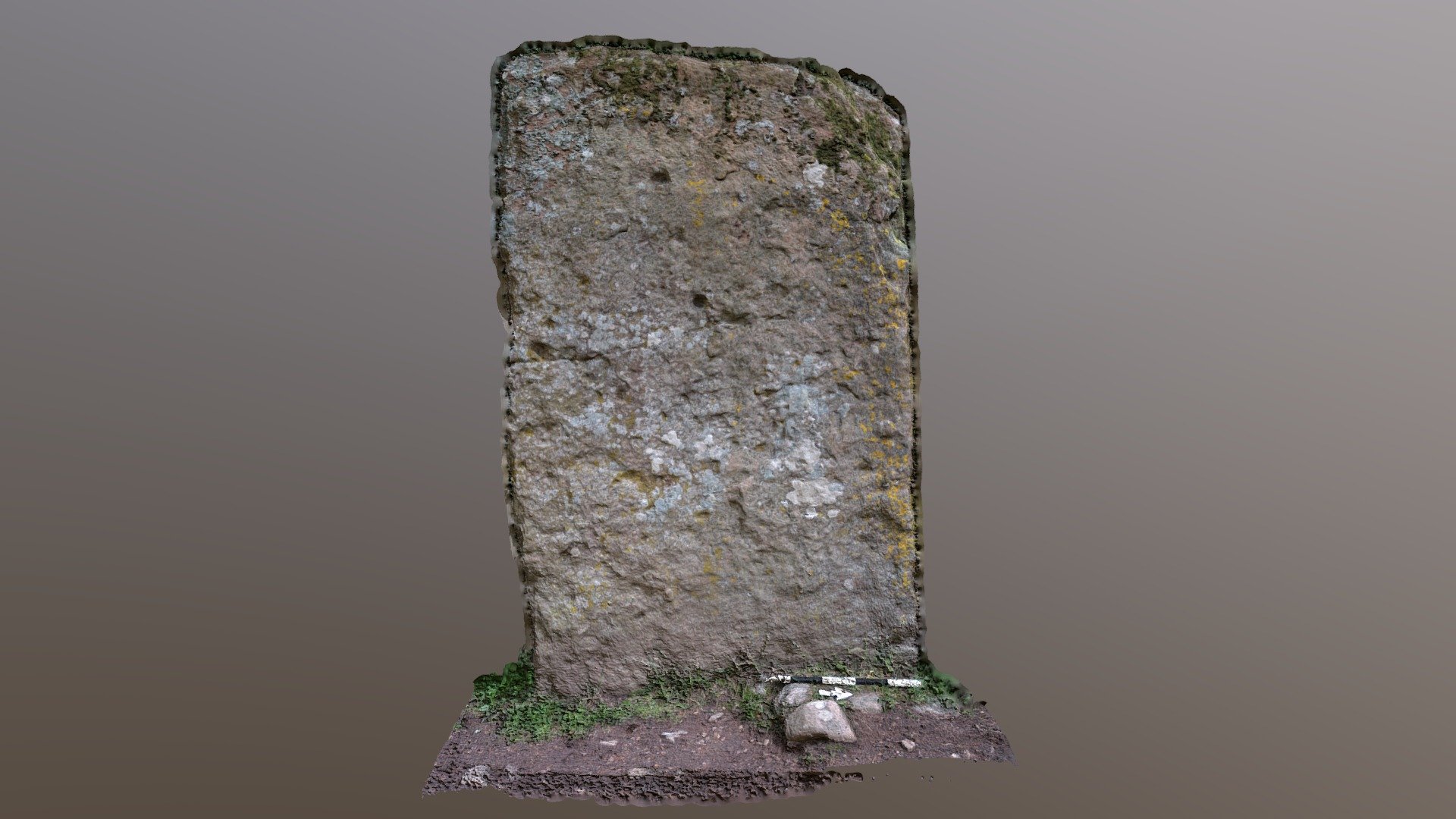 Clava SW Cairn Orthostat