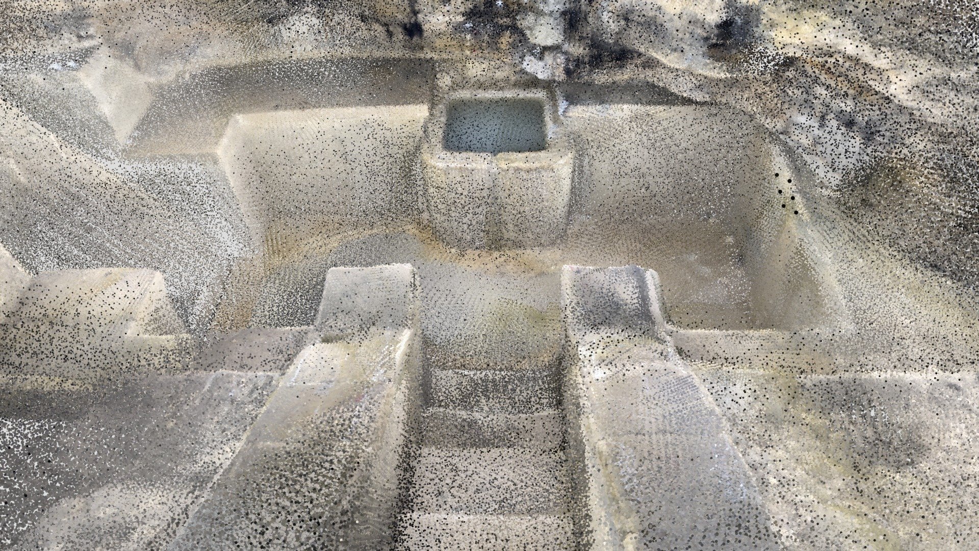 Paris catacombs: Fontaine Des Chartreux  (2)
