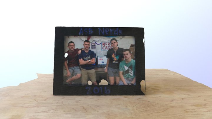 CE127L-04 Final Project: Picture Frame 3D Model