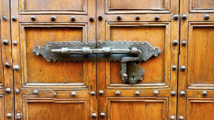 Florence - Cast Iron Door Bolt (Scaniverse) – Free 3D Model STL