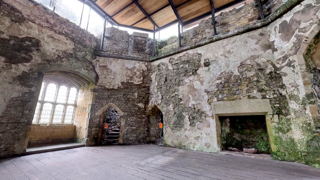 Chepstow Castle: Marten's Tower