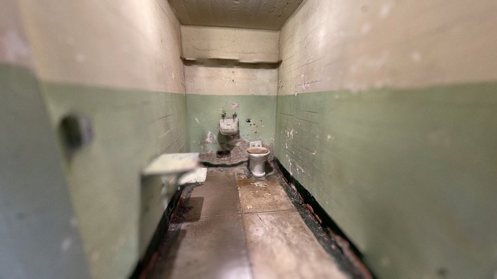 87: Alcatraz jail cell 3D Model