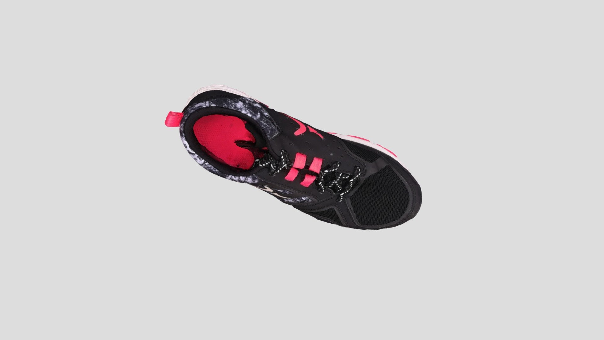 UCL project - outdoor sneaker
