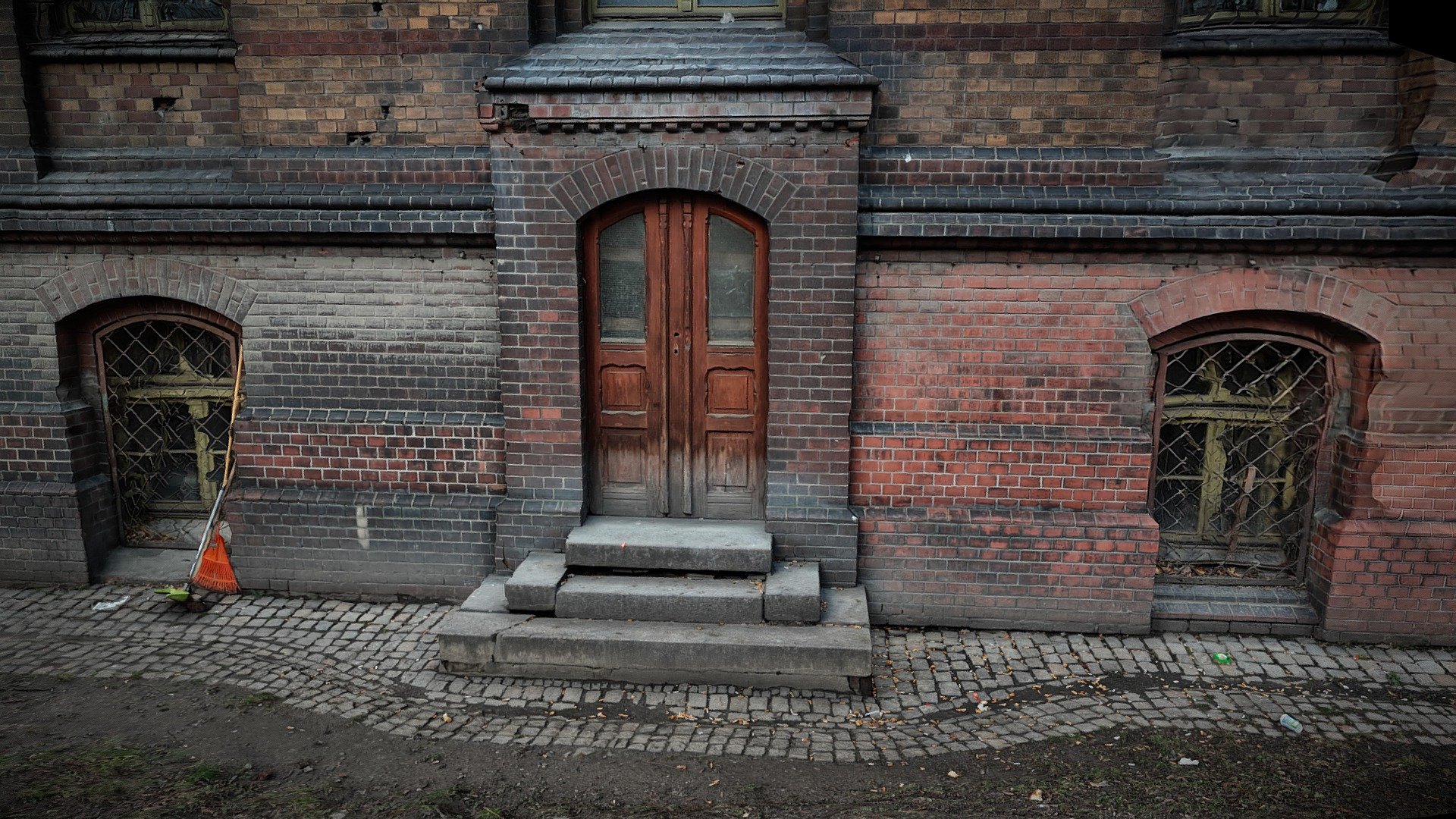 Wroclaw, Nadodrze, Mental hospital butts