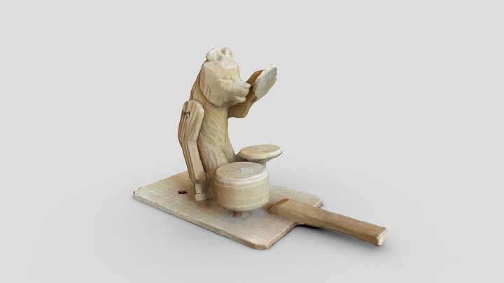 Wooden bear drummer