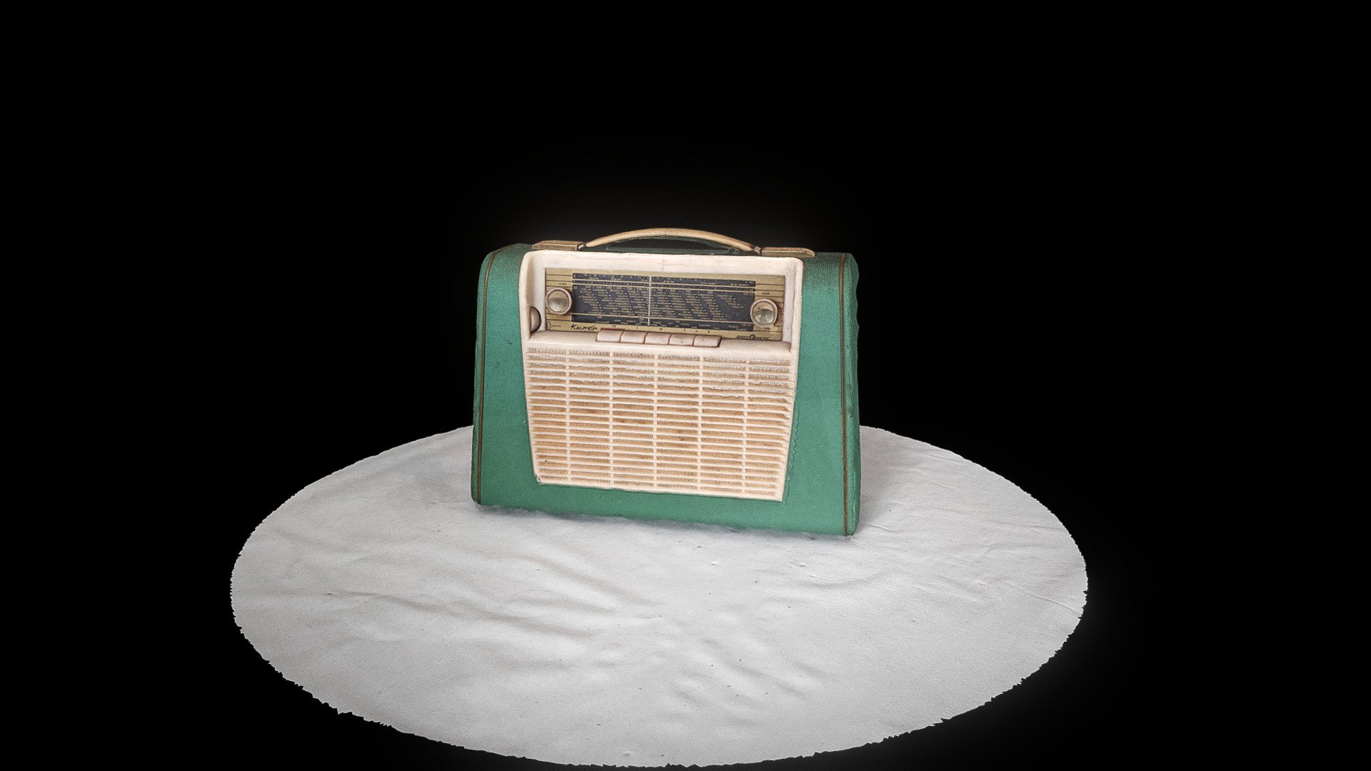 Korsnes museum, Old radio
