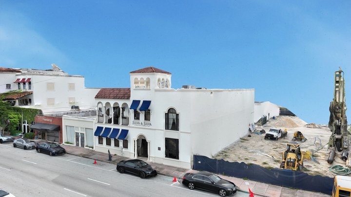 236 Valencia Ave Exterior & Interior 3D Model