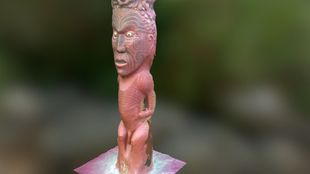 pou at tieke marae, whaunganui river