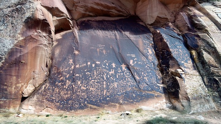 Newspaper Rock State Historic Monument - Low Res 3D Model