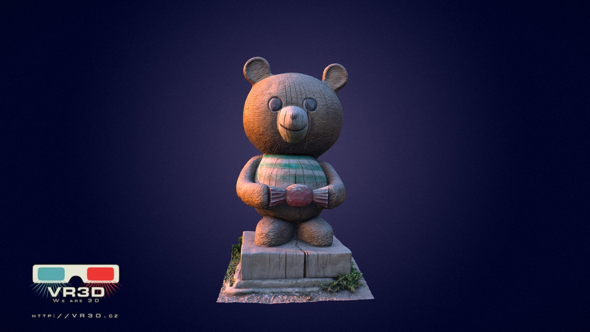 [3D scan] Wooden statue of a small cute bear