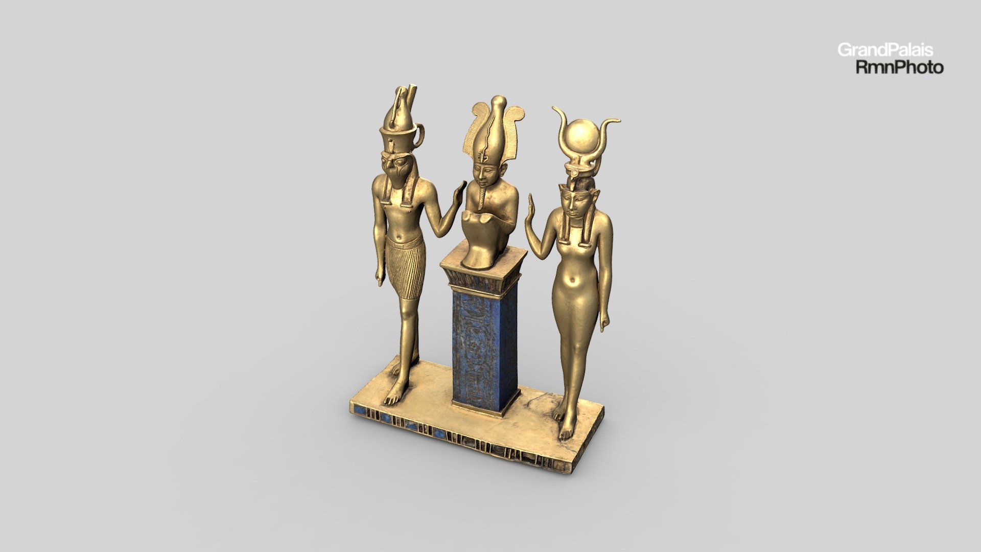 Pendentif au nom du roi Osorkon II — Sketchfab embed 3D viewer