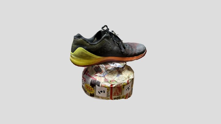 old CrossFit sneaker 3D Model
