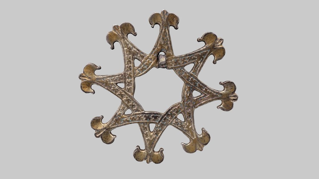 Octofoil brooch with fleur-de-lis