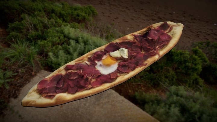 Pide Turkish pizza (Pastırmalı)
