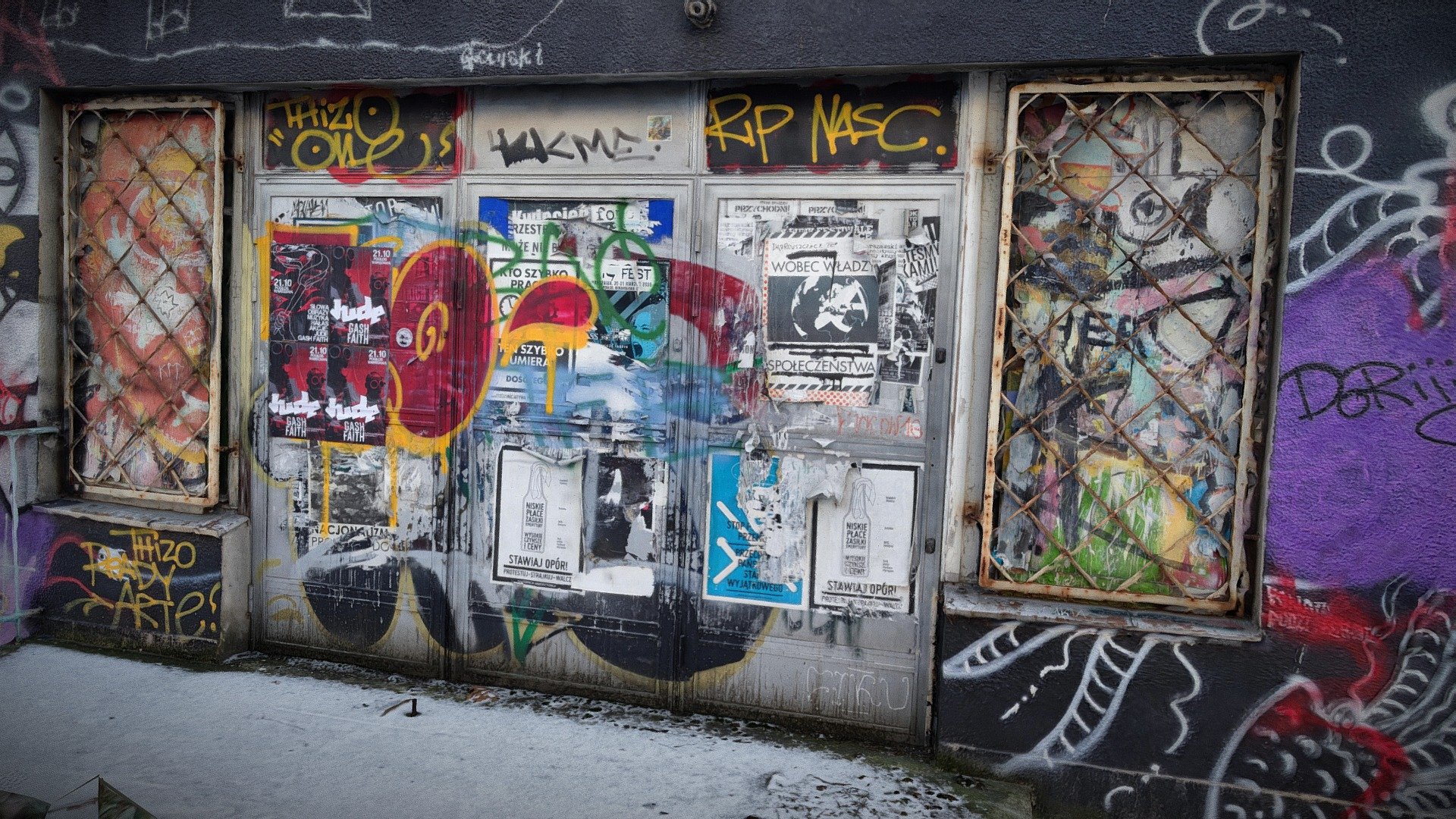 Warszawa, Śródmieście, Enter to Squat