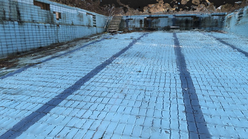 Abandoned pool