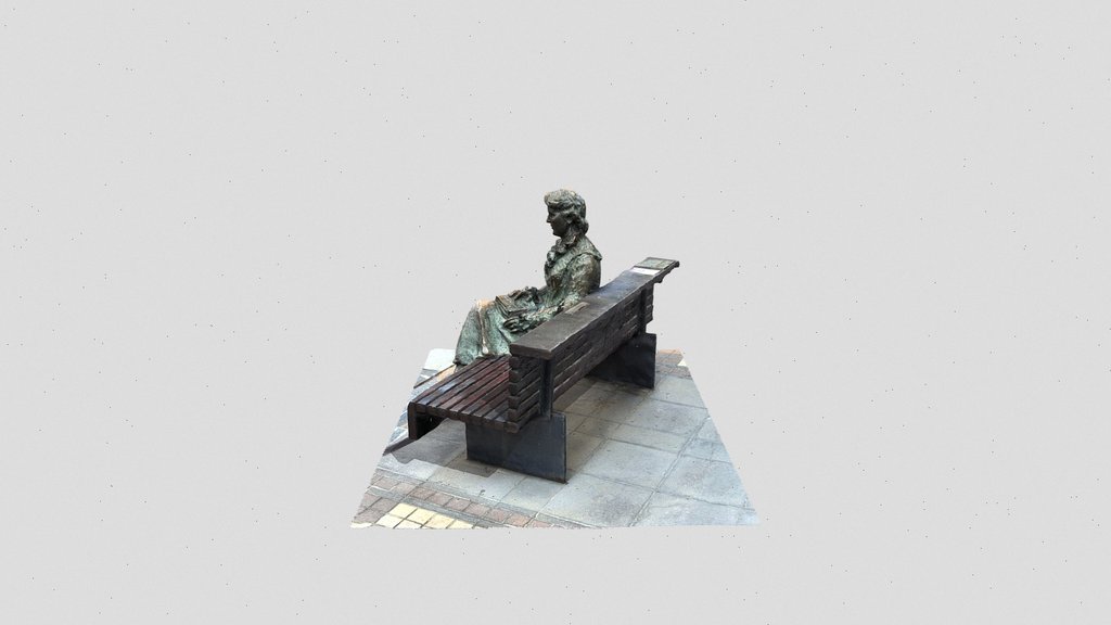 Carmen Conde (Estatua)