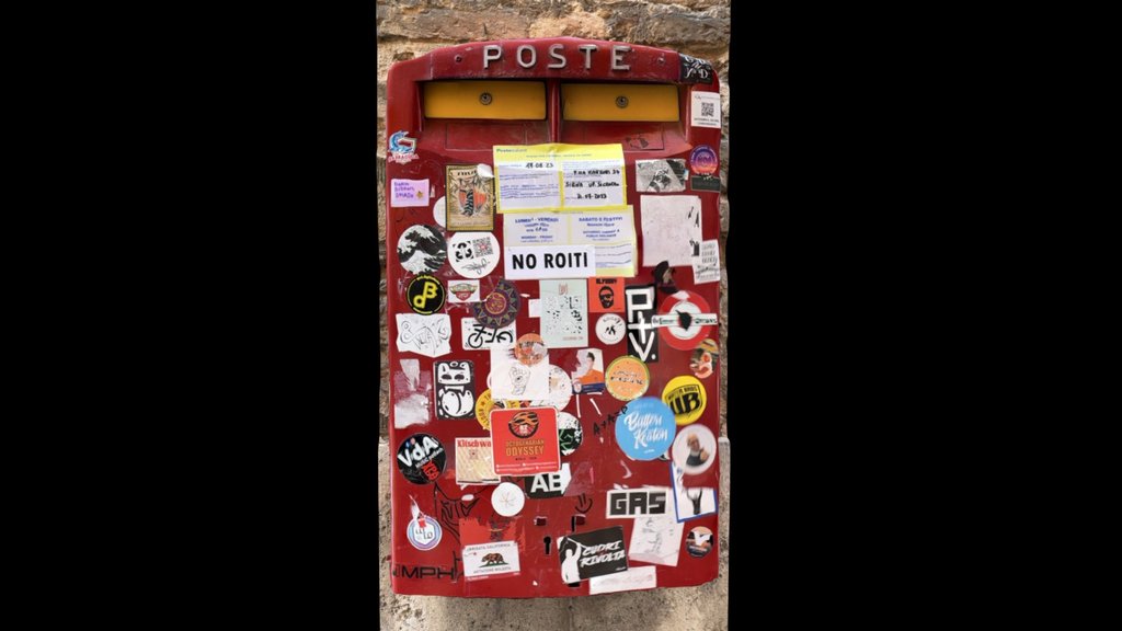 Siena - Street Post Box (Scaniverse)