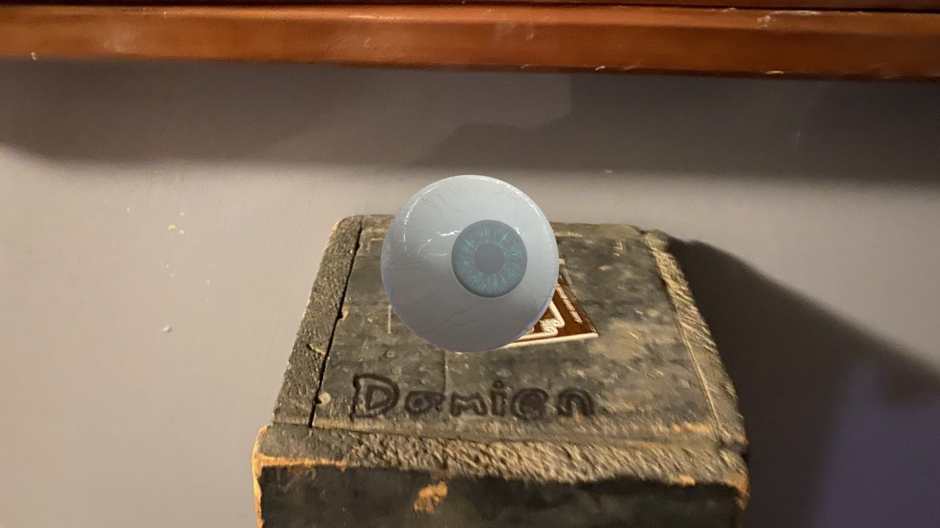 Eye