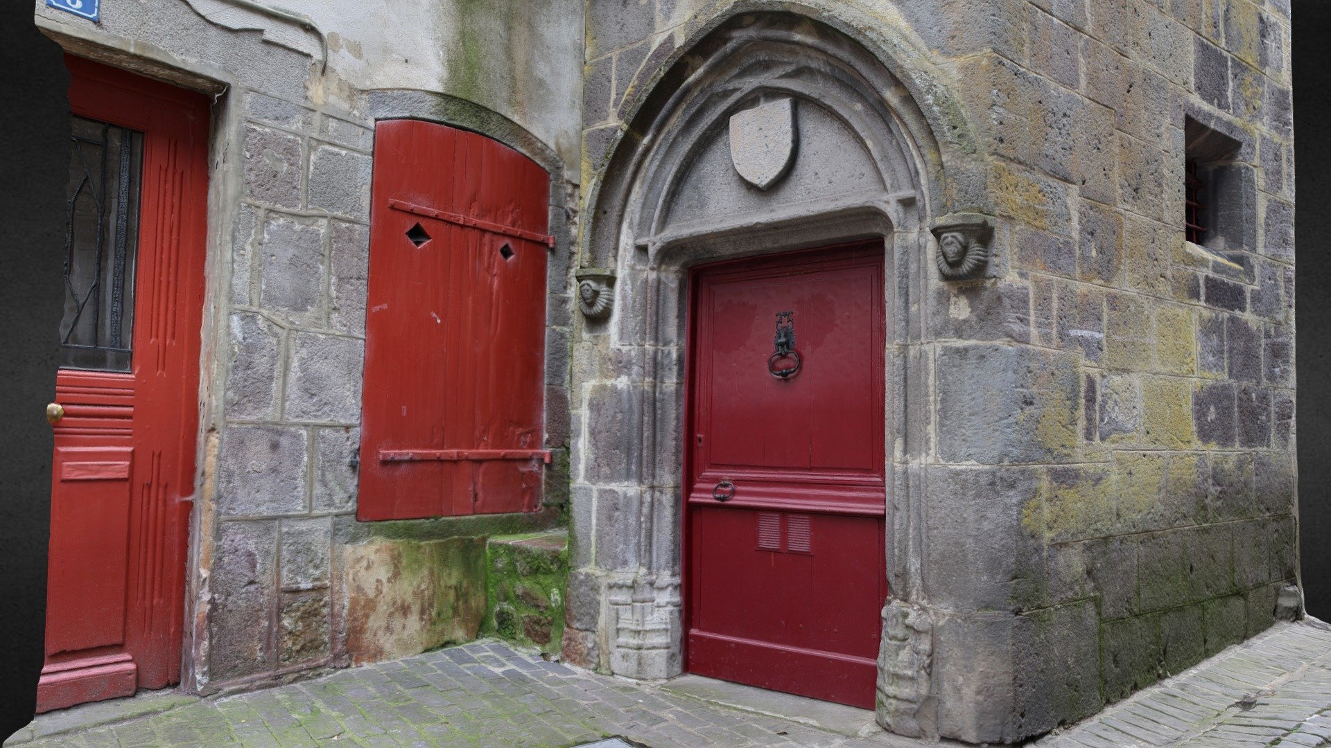 Porte renaissance à figurines, Besse (63)