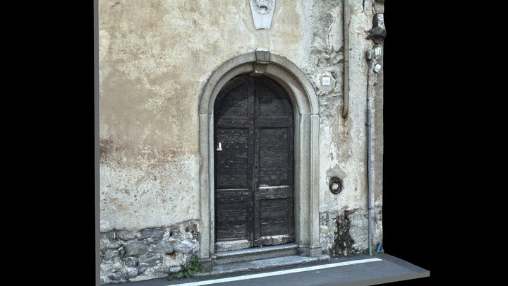 Italian medieval doorway scan