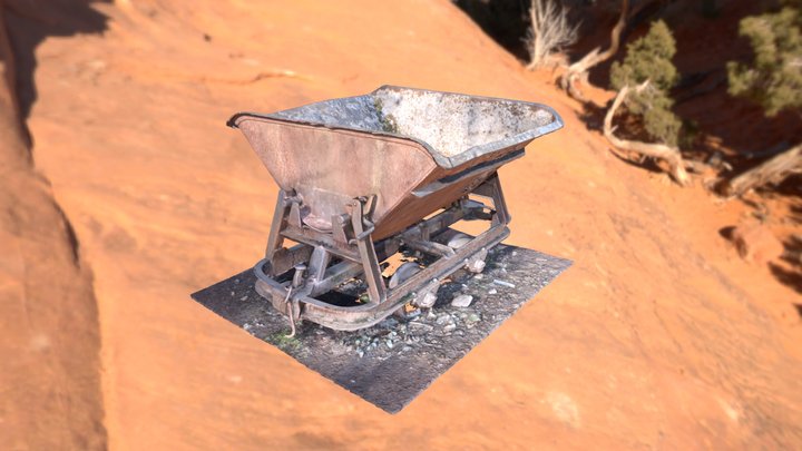 rusty minecart (free) 3D Model