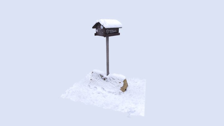 Robust winter bird feeder