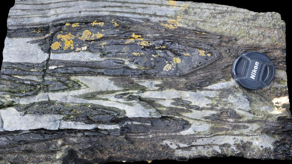 Portsoy fold 1
