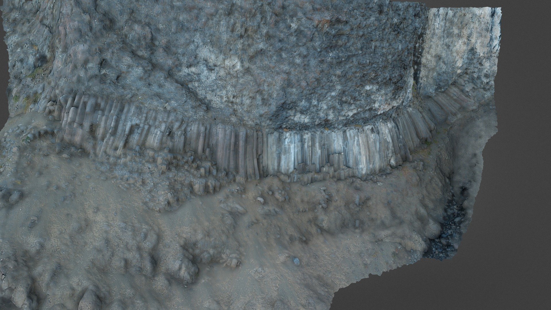 Colonnade 2, basalts at Disko, Greenland