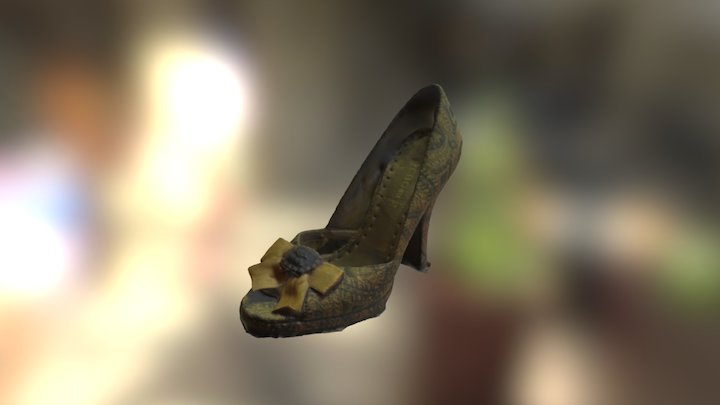 Golden high heel 3D Model