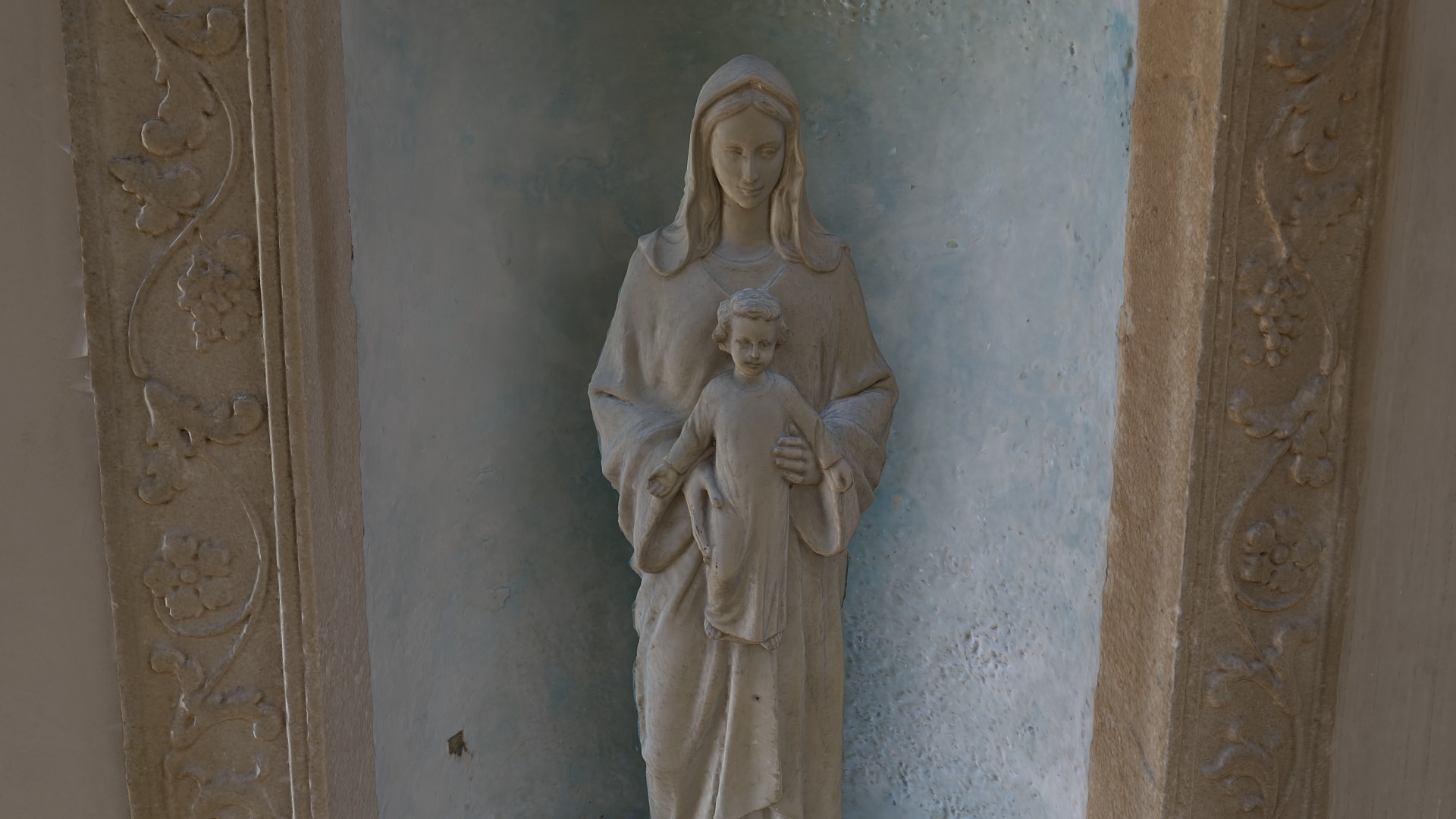 3D model Maria Statue – Santuario della Beata Vergine - This is a 3D model of the Maria Statue - Santuario della Beata Vergine. The 3D model is about a statue of a person holding a baby.