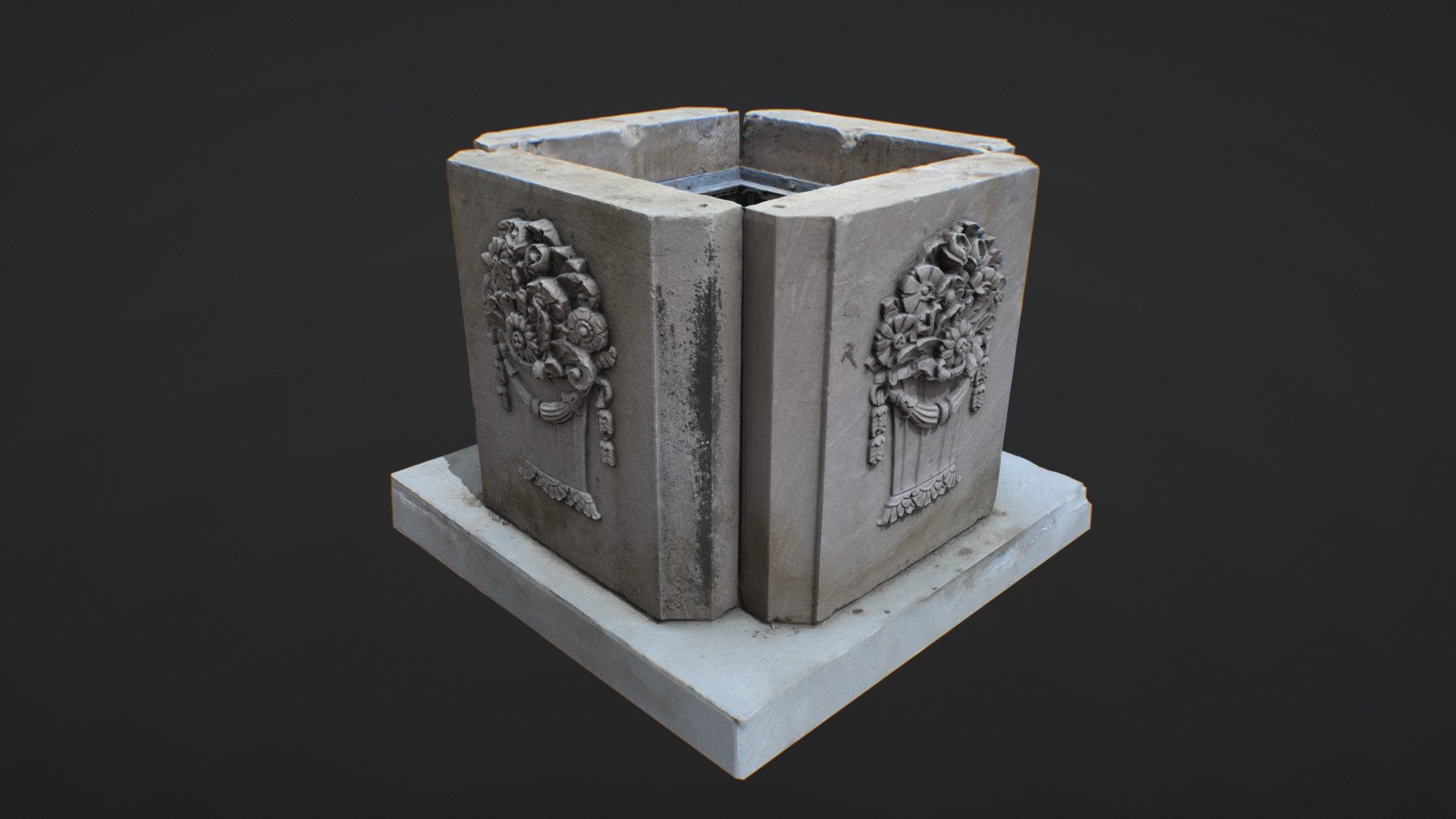 Guild Park & Gardens : 4 Sided Structure