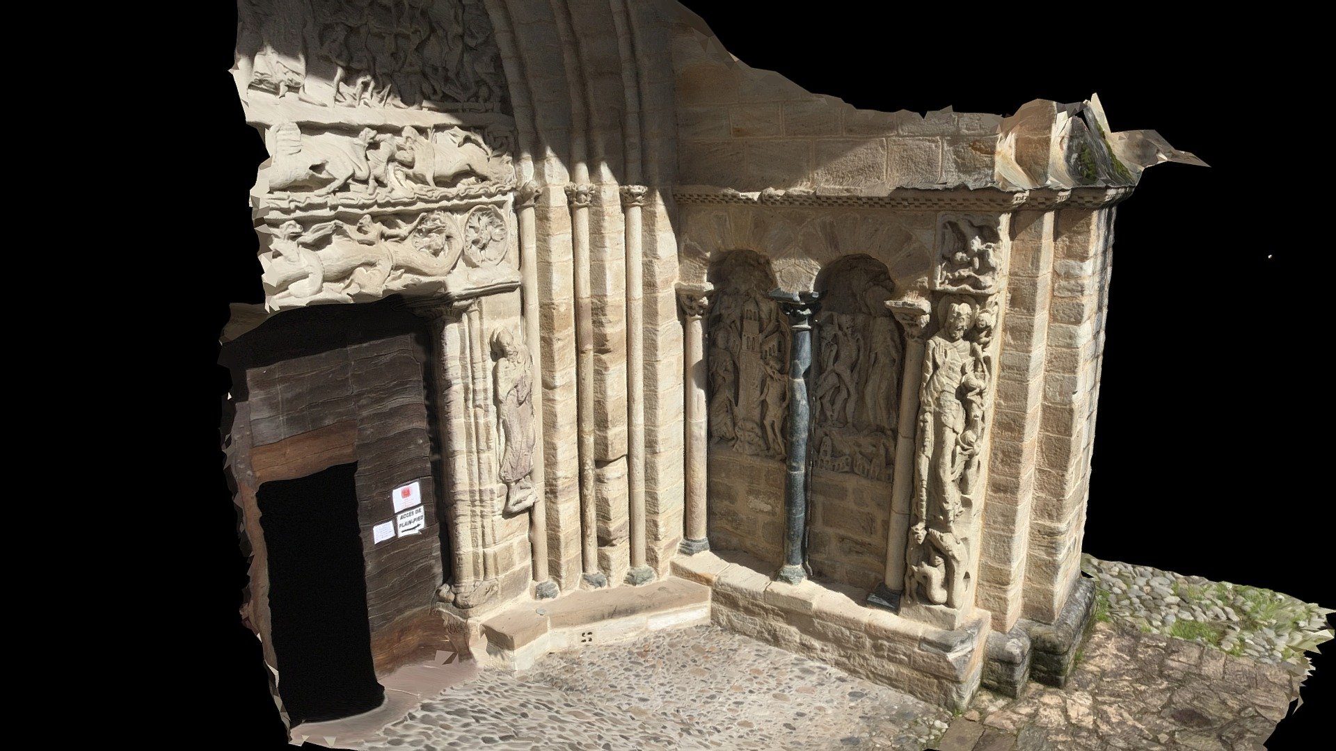 colonne serpentinite Beaulieu sur Dordogne