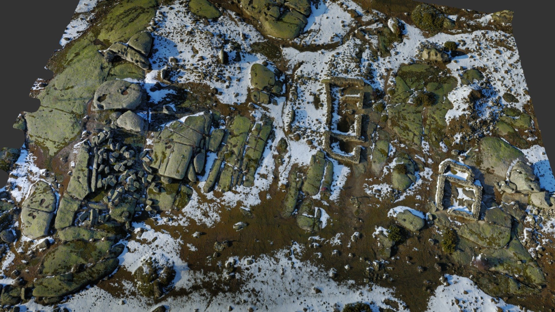 Ulaca - Houses and stone quarry ruins