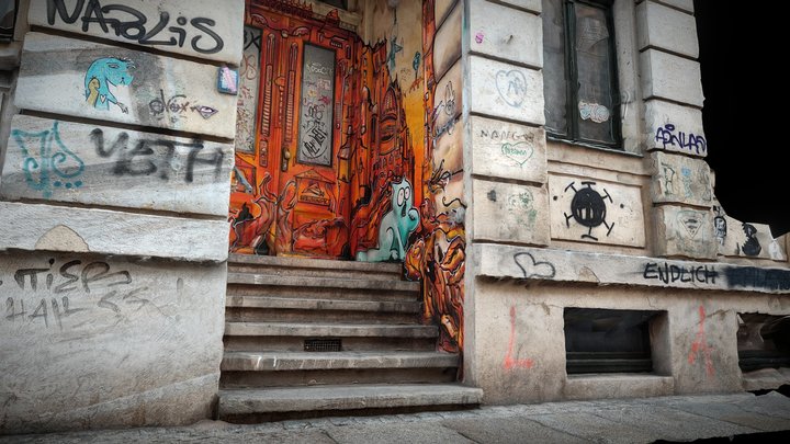 Dresden, Doors with cat