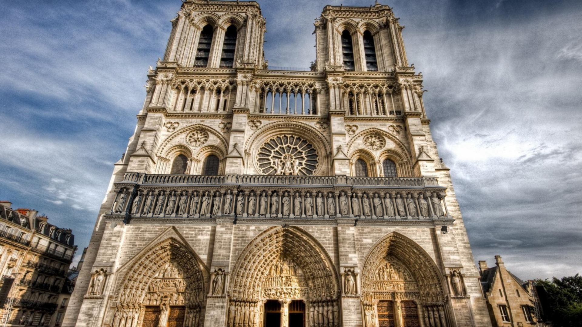 3D model STATUES NOTRE DAME DE PARIS – GALLERY OF KINGS - This is a 3D model of the STATUES NOTRE DAME DE PARIS - GALLERY OF KINGS. The 3D model is about a large stone building with Notre Dame de Paris in the background.