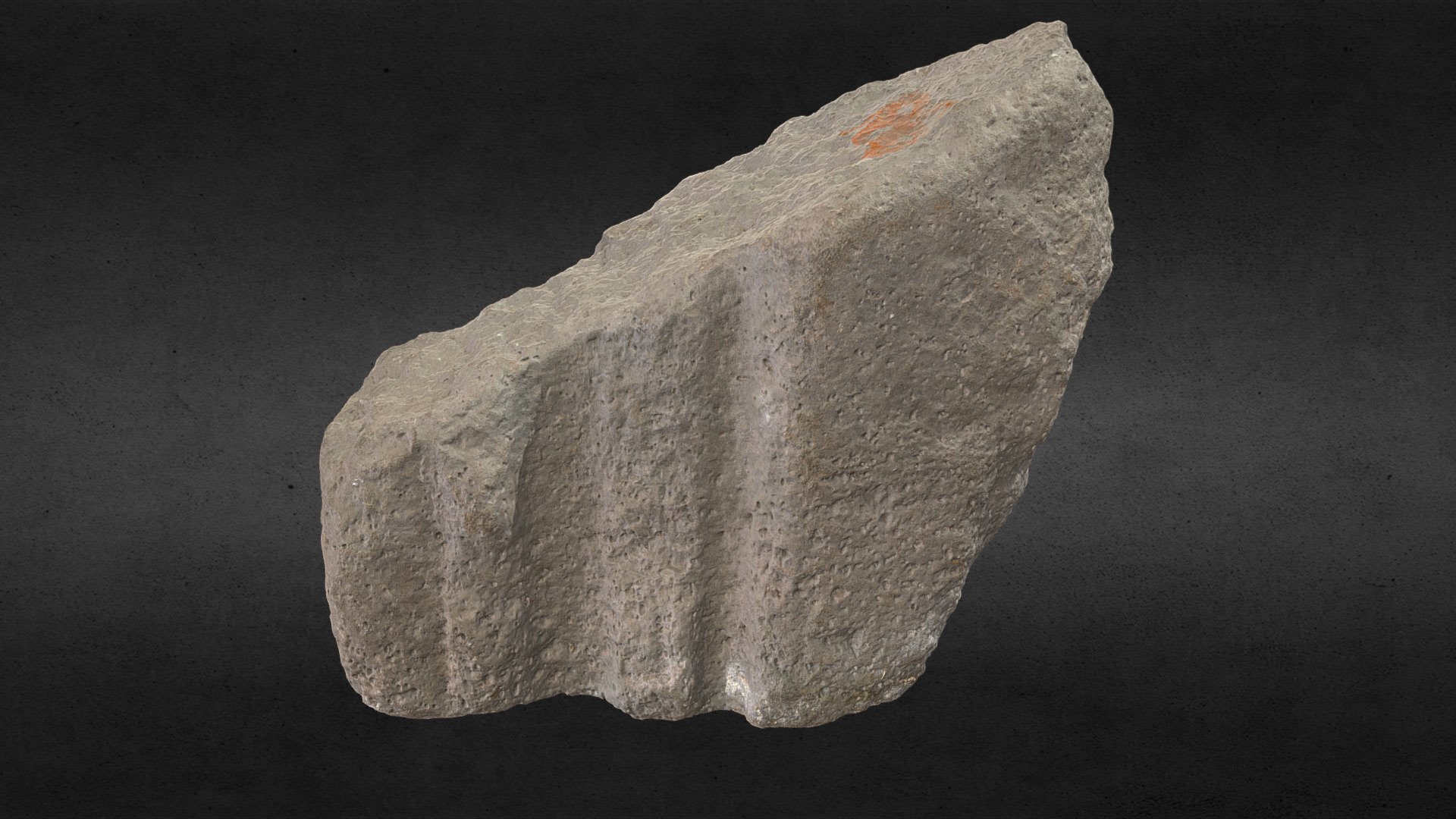 Kirkjubømúrurin: R012