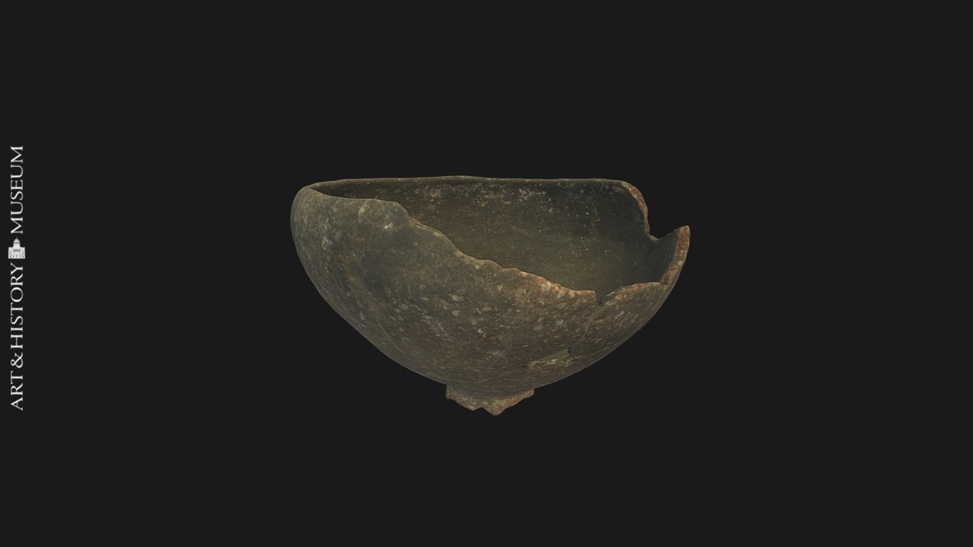 Bowl on foot - PG.2000.1389