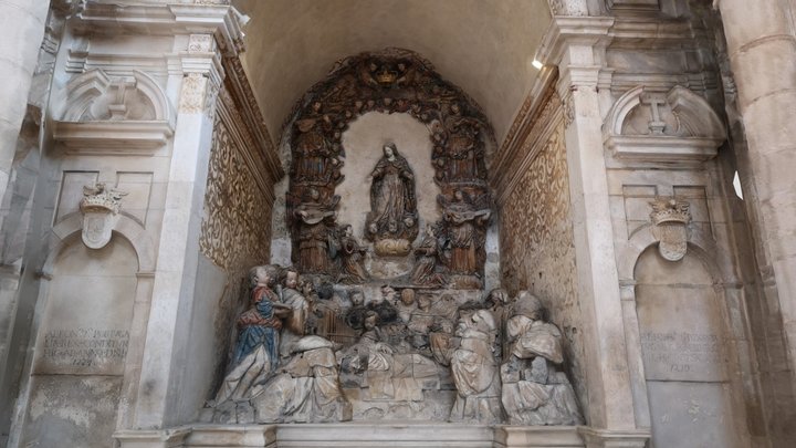 Statues at the right end in Alcobaça Monastery 3D Model