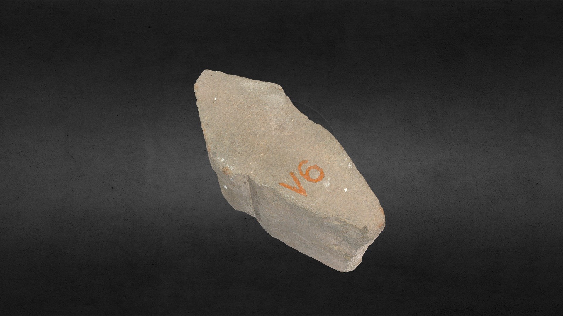 Kirkjubømúrurin: L004