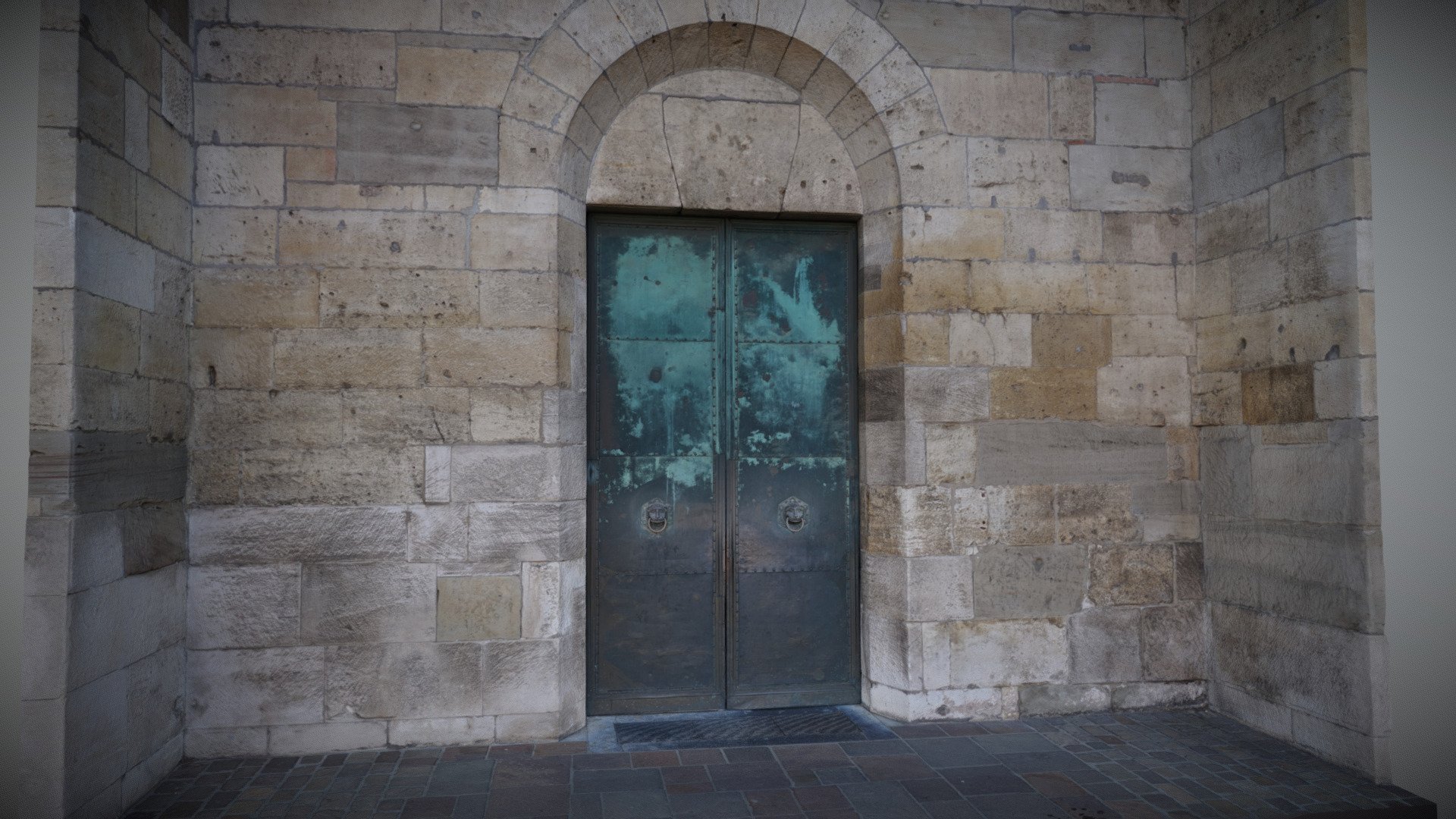 Nordwest Portal mit Löwenring am Dom Trier