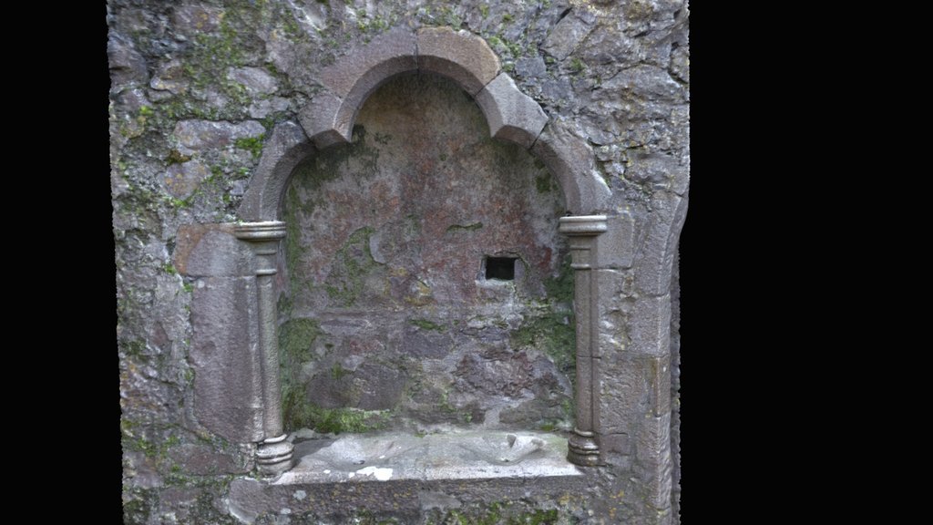 Strade Abbey MA070-067001- Piscina