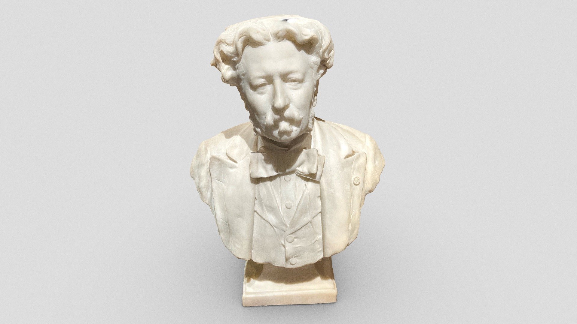 While marble chest (Museum of Nat. History)