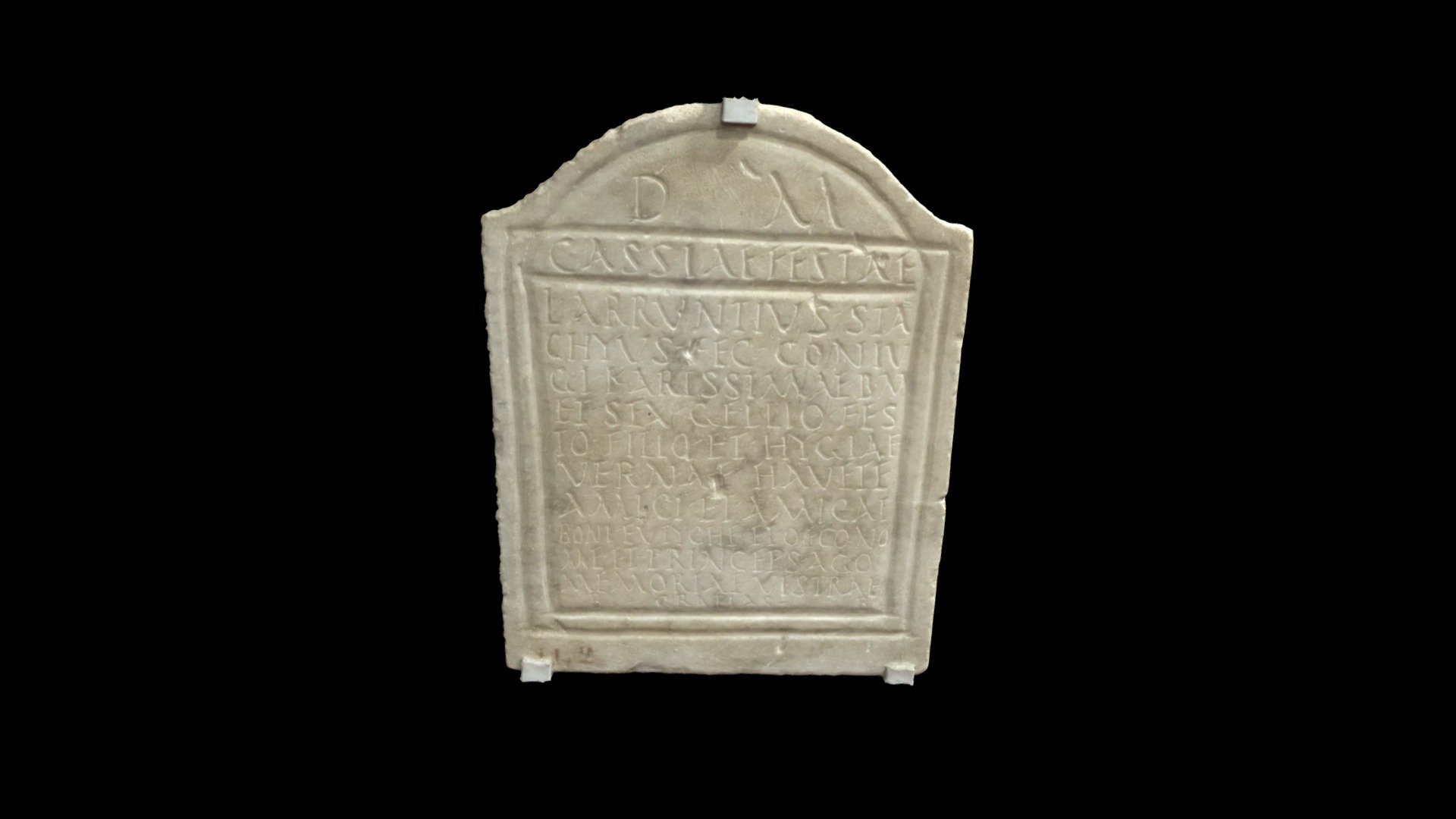 Titolo sepolcrale posto da L. Arruntius