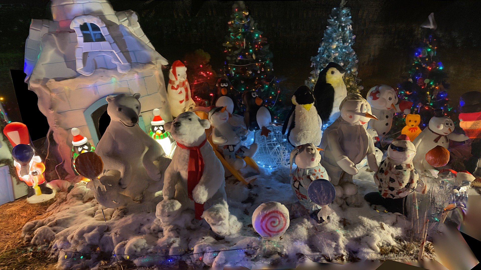 Christmas Lights Display #1 - 3D model by Phil.Devine [cb9e3e0] - Sketchfab