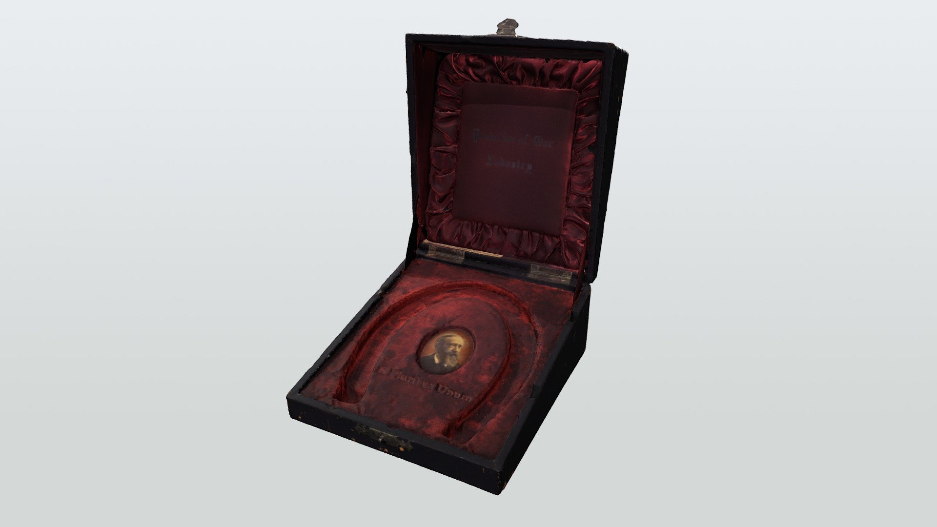 Horseshoe Box