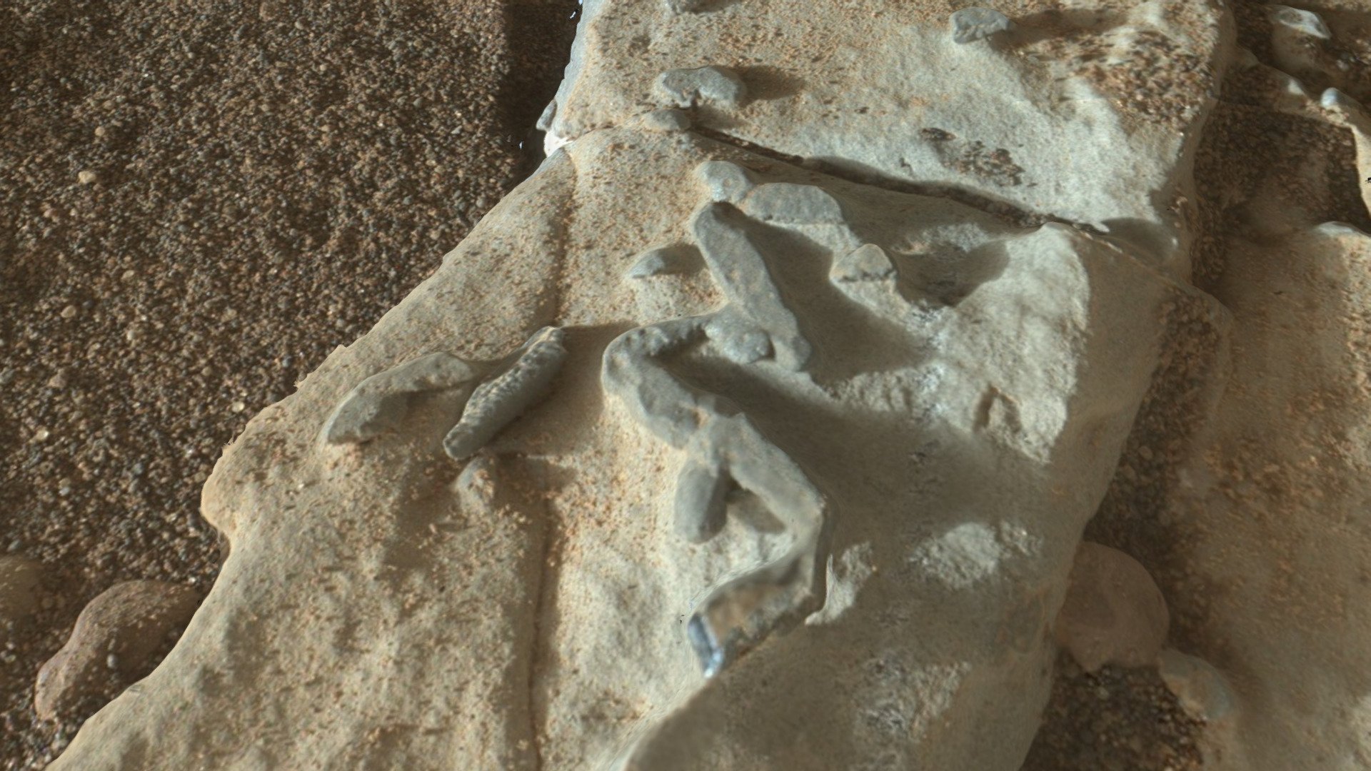 Odd shapes on Mars